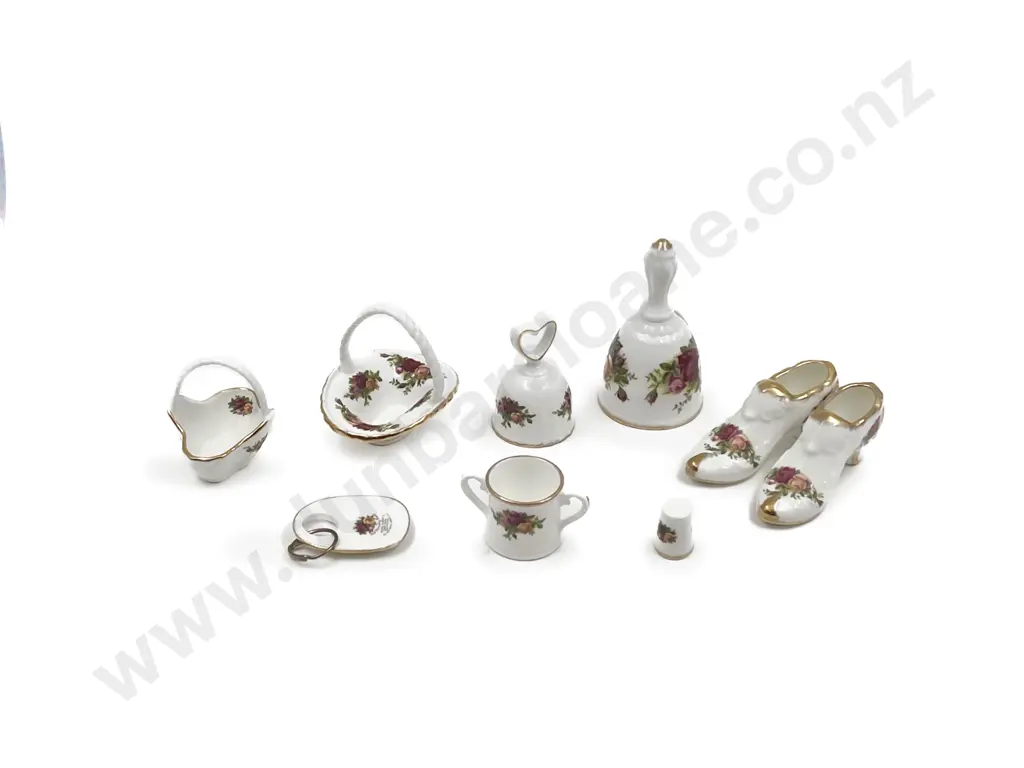 Collection of RA Old Country Roses Ornaments (9pce) Image 1++