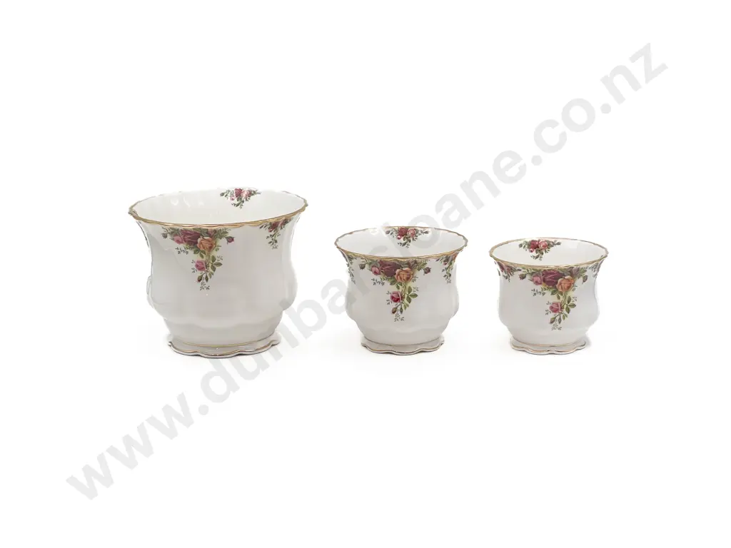 RA Old Country Roses Set of Three Graduated Cache Pots Image 1++