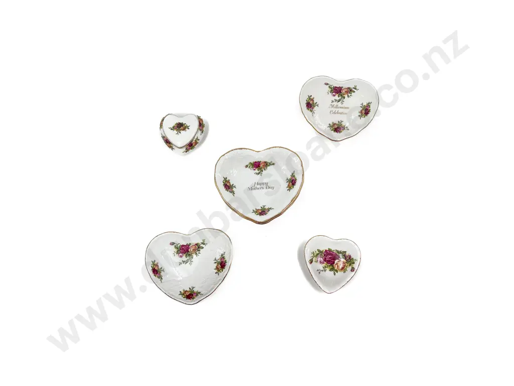 Collection of RA Old Country Roses Including Dishes and Trinket Boxes (8pce) Image 1++