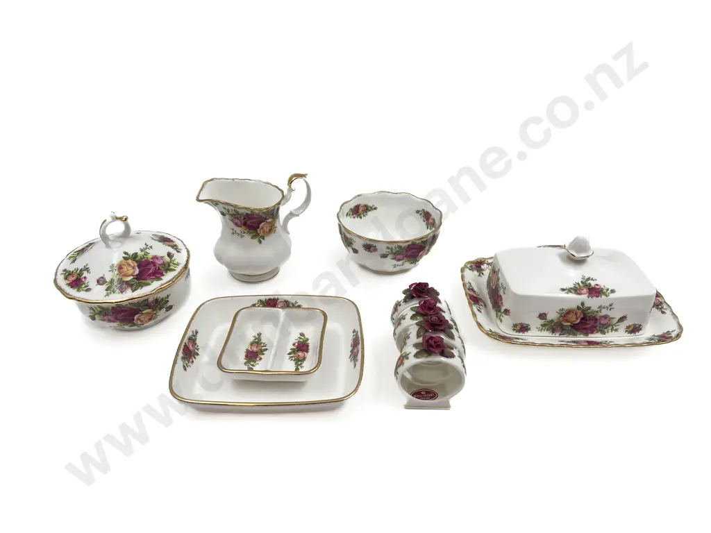 Collection of RA Old Country Roses Including Covered Dish and Cream Jug etc (10pce) Image 1++