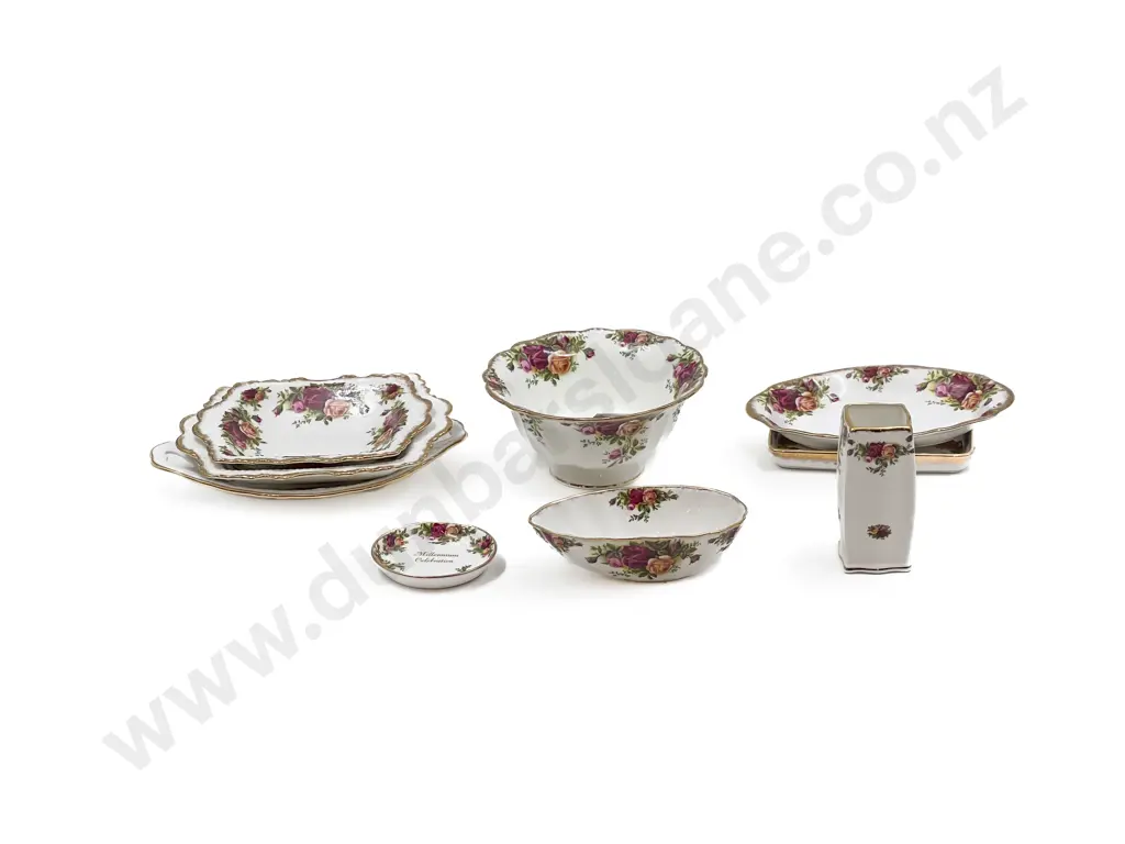 Collection of RA Old Country Roses Including Serving Dishes etc (9pce) Image 1++