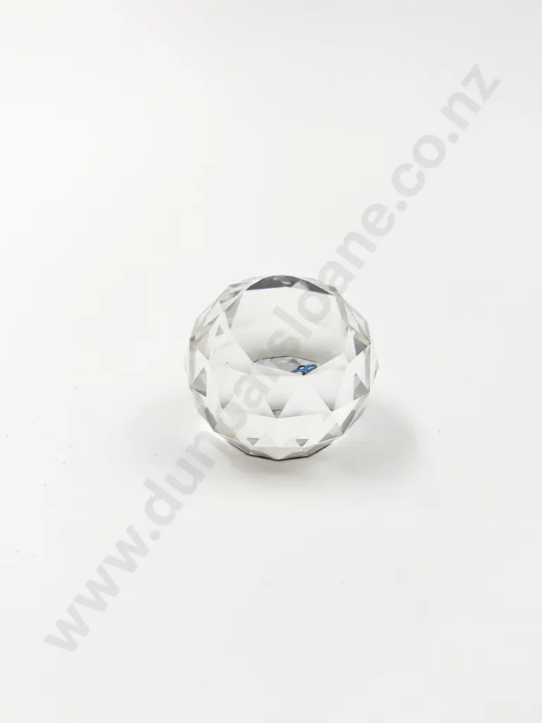 Swarovski Disney World 25th Anniversary Crystal Paperweight Image 1++