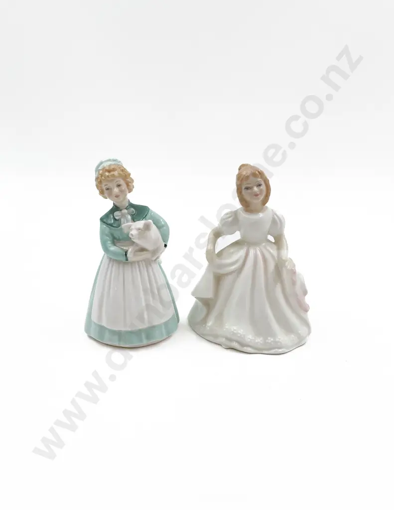 RD Amanda and Stayed at Home Figures HN 2996 & 2207 Image 1++