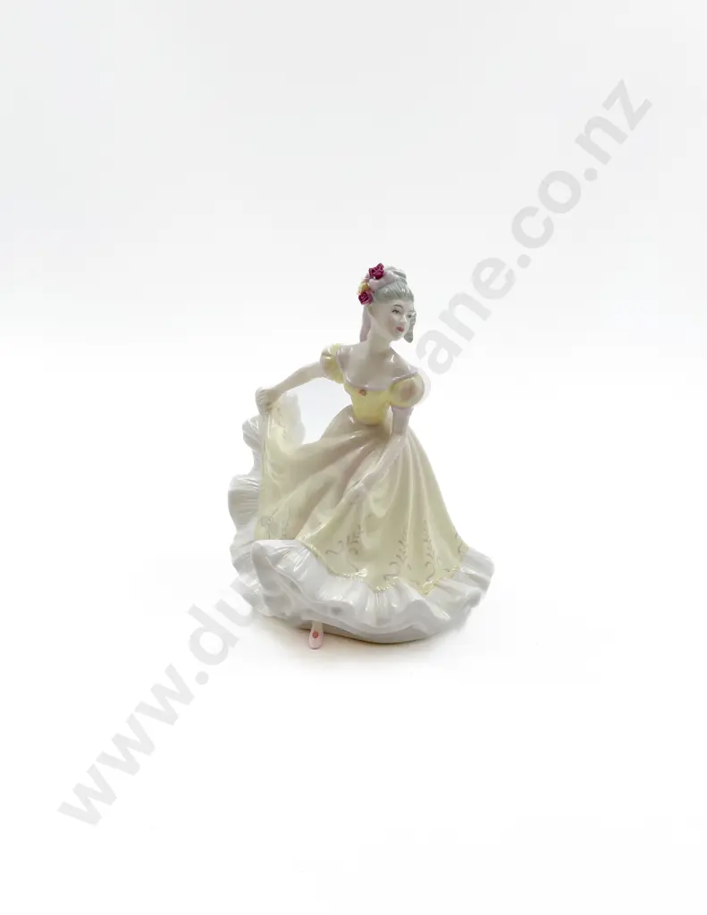 RD Pretty Ladies Figure Ninette HN 4717 Image 1++