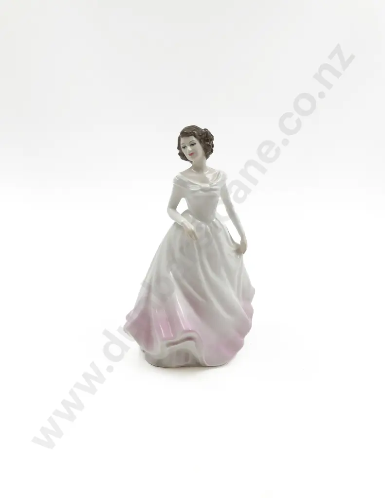 RD Figure Millie HN 4212 Image 1++