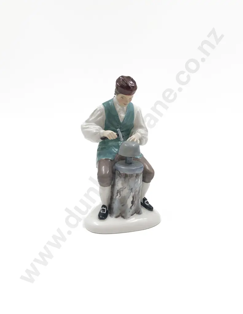 RD Figure The Silversmith of Williamsburg HN2208 Image 1++