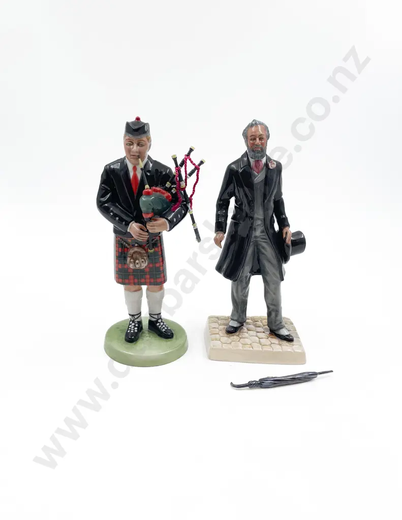 RD The Piper and Sir Henry Doulton No. 1303 HN 3444 & 3891 (af) Image 1++