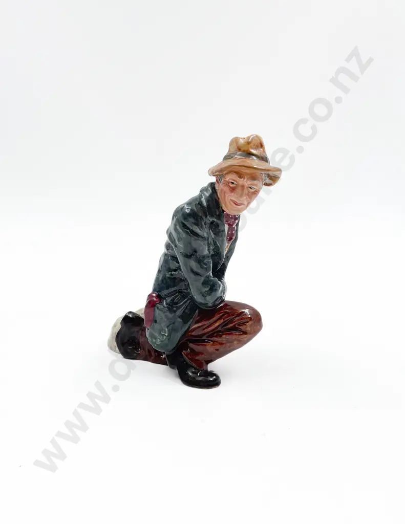 RD Figure The Poacher HN 2043 Image 1++