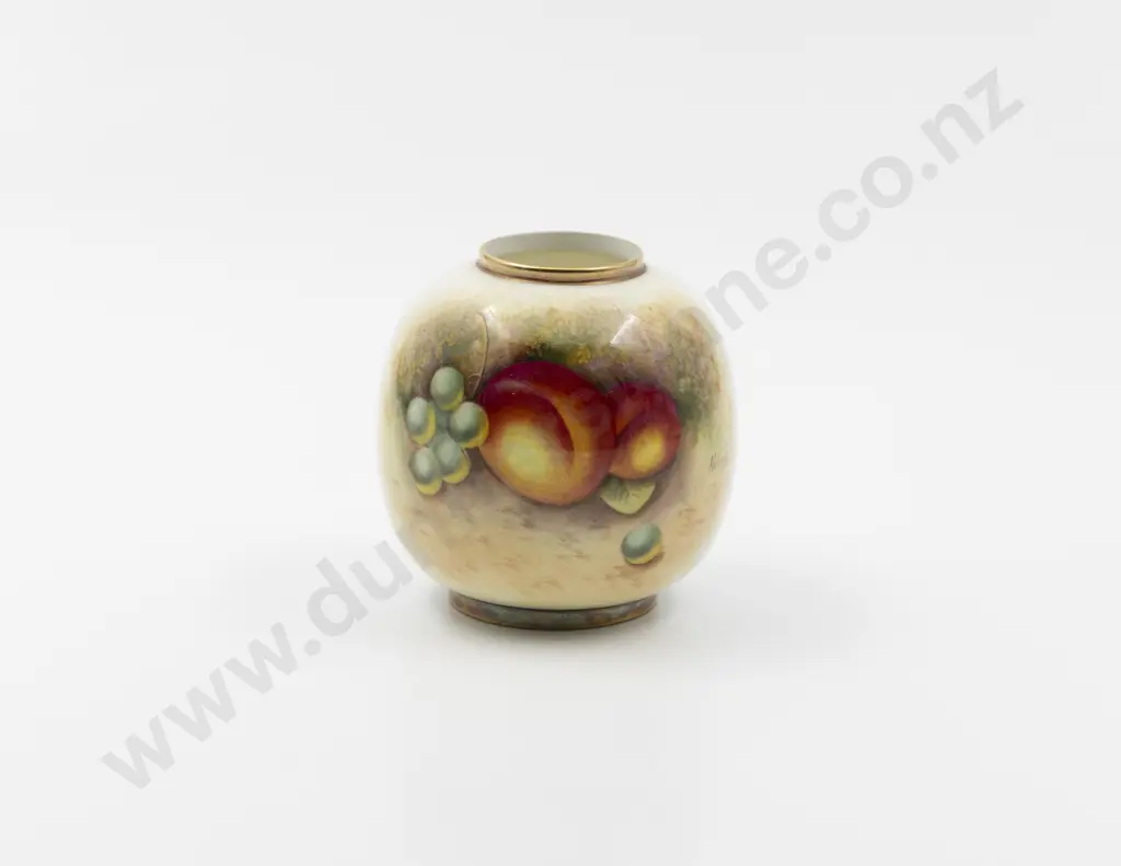 Royal Worcester Spherical Posy Vase Image 1++