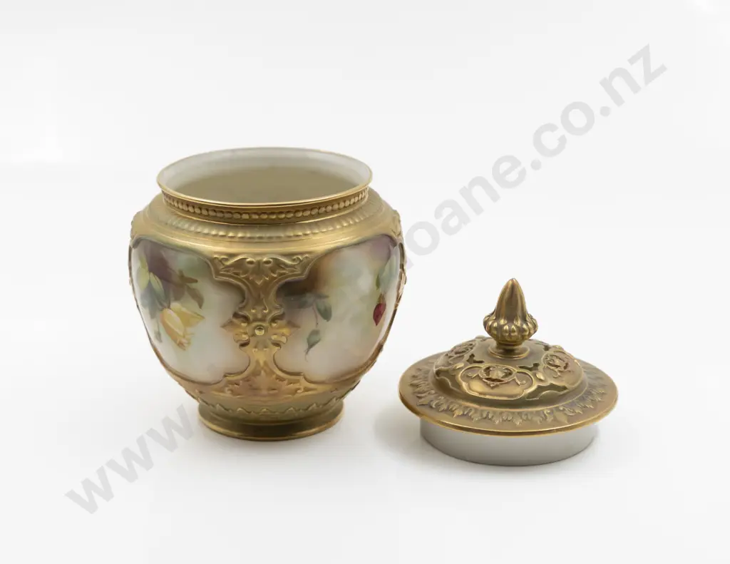 Royal Worcester Potpourri Vase and Cover Image 1++