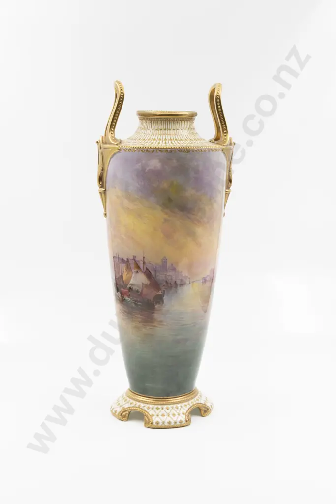Royal Doulton Impressive Tall Tapering Mantel Vase with Rim/Neck Handles Image 1++