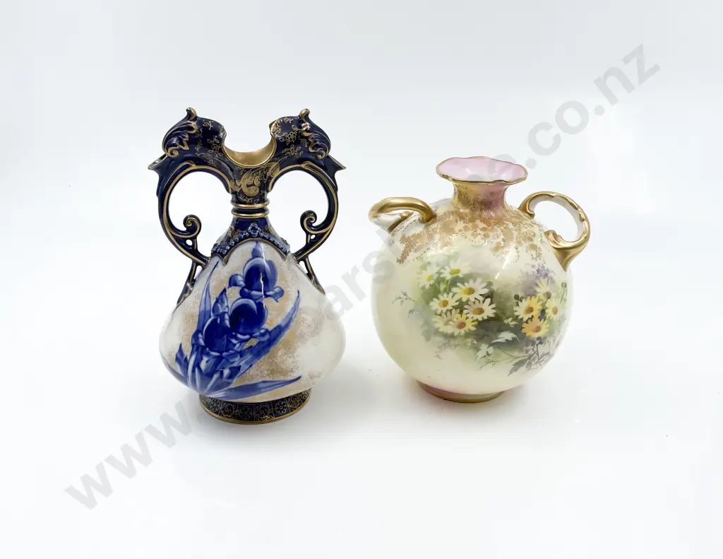 Doulton Burslem Spherical Posy Pot Image 1++