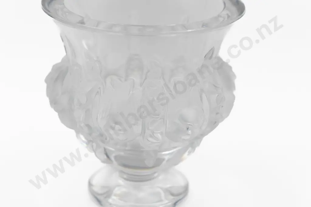Lalique "Dampierre Pattern Vase Image 1++