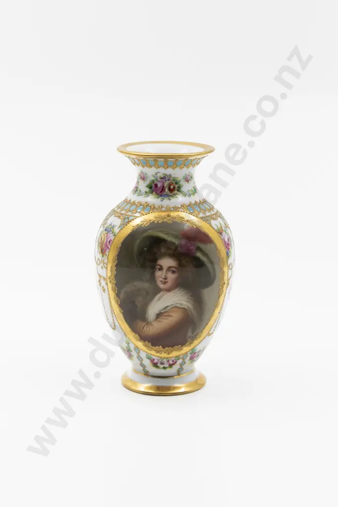 Late C19th Royal Vienna Ovoid Porcelain Vase Image 1++