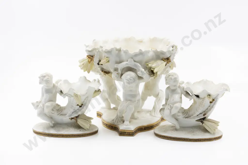 C19th Moore Brothers Porcelain Table Centre & Pair Matching Cornucopia Image 1++