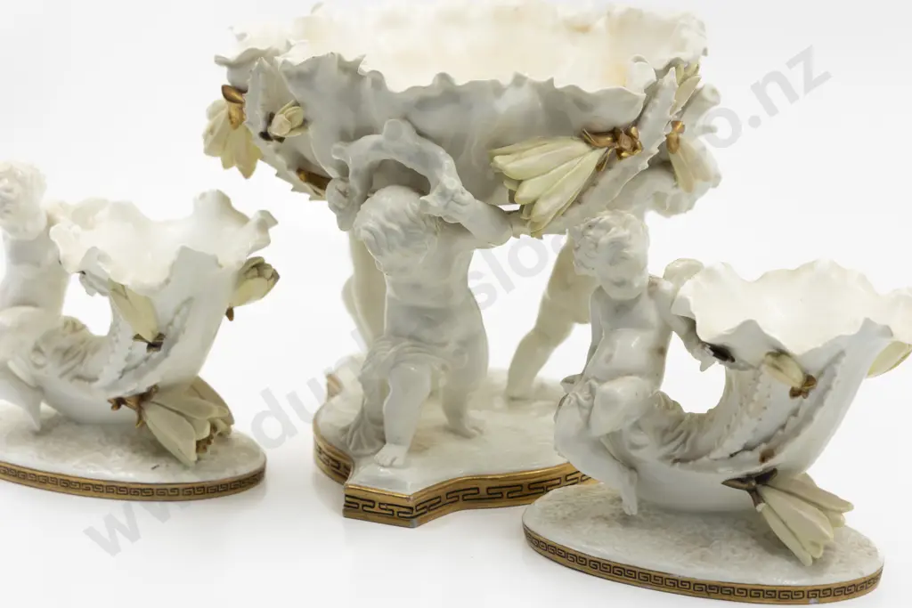 C19th Moore Brothers Porcelain Table Centre & Pair Matching Cornucopia Image 1++