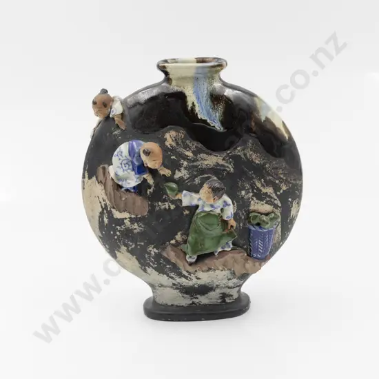 Japanese Sumida Gawa Export Ware Moonflask Vase