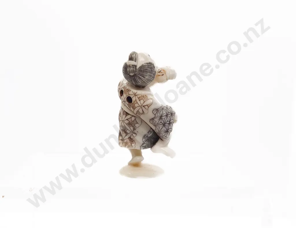 Signed and Stained Ivory Netsuke of a Man Drinking Water from a Gourd Image 1++