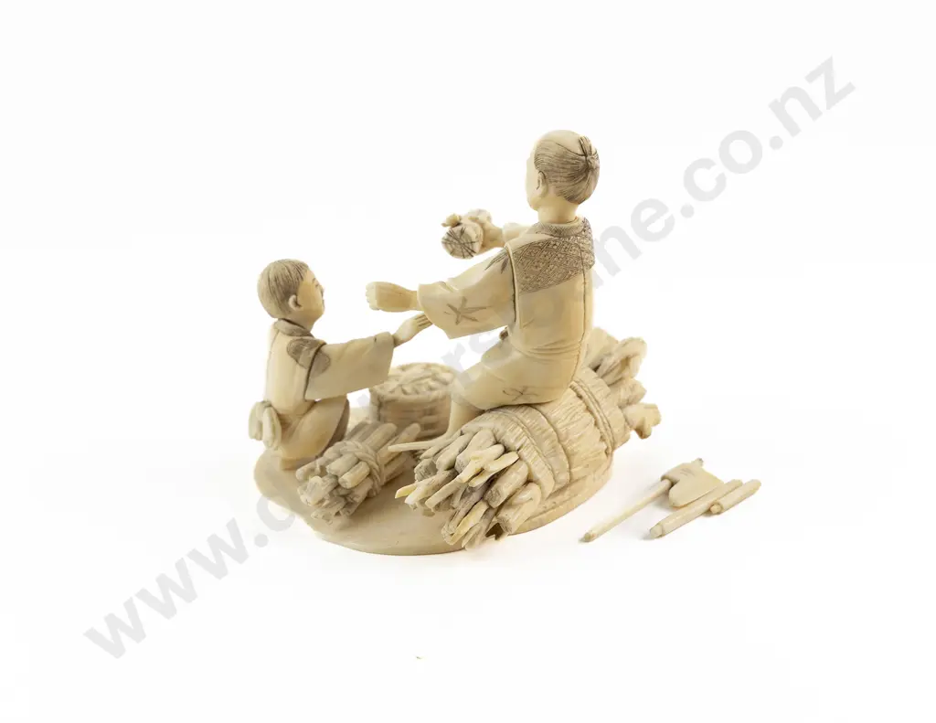 A Japanese Ivory Meiji Period Figure Group Of Woodsman And A Father and Son Image 1++