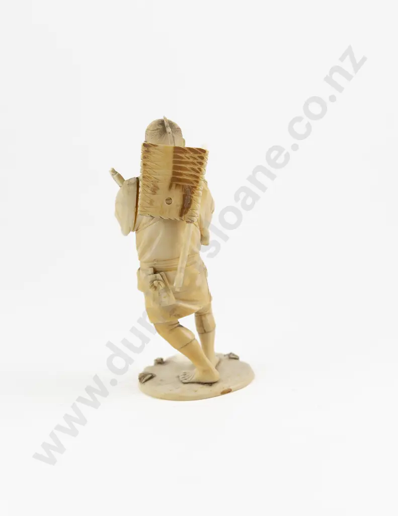 A Japanese Ivory Meiji Period Figure Group Of Woodsman And A Father and Son Image 1++