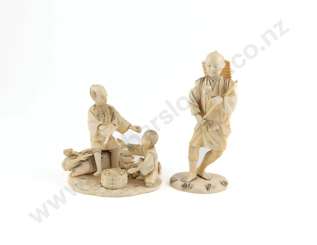 A Japanese Ivory Meiji Period Figure Group Of Woodsman And A Father and Son Image 1++