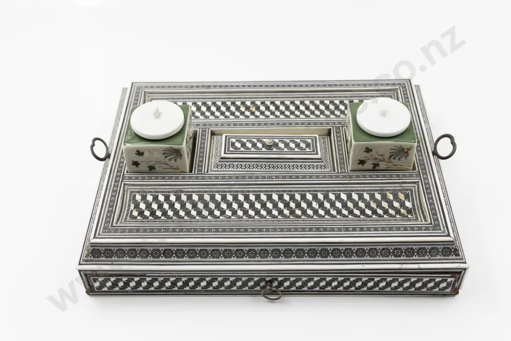 Vizagapatam Inlaid Ivory Desk Stand Image 1++