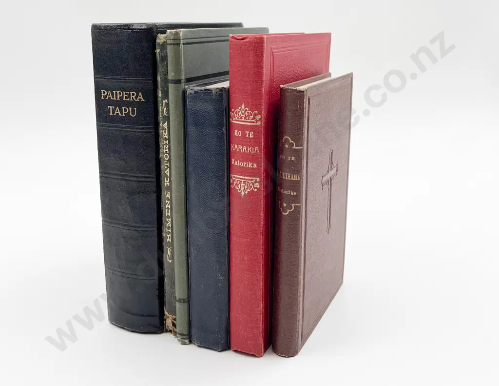 6 Small Maori Religious Books Image 1++
