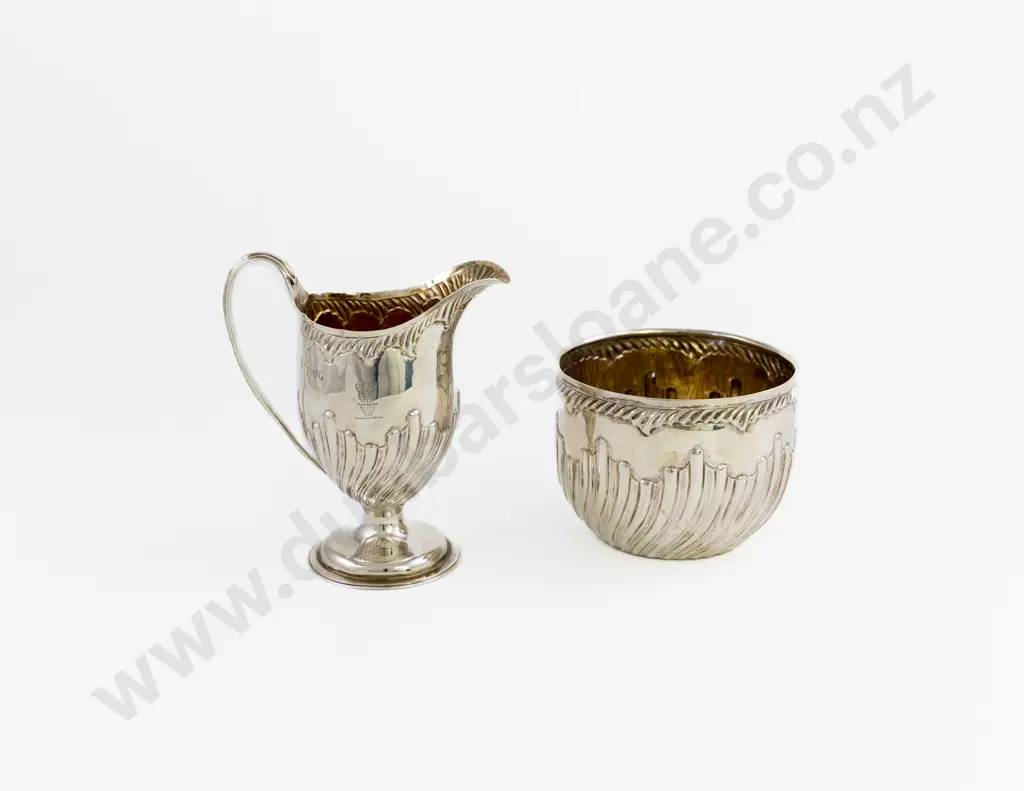 Vict S/S Sugar Bowl & Cream Helmet Image 1++