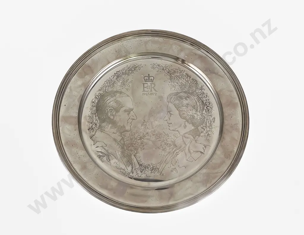 Boxed QEII S/S Commemorative Plate Image 1++