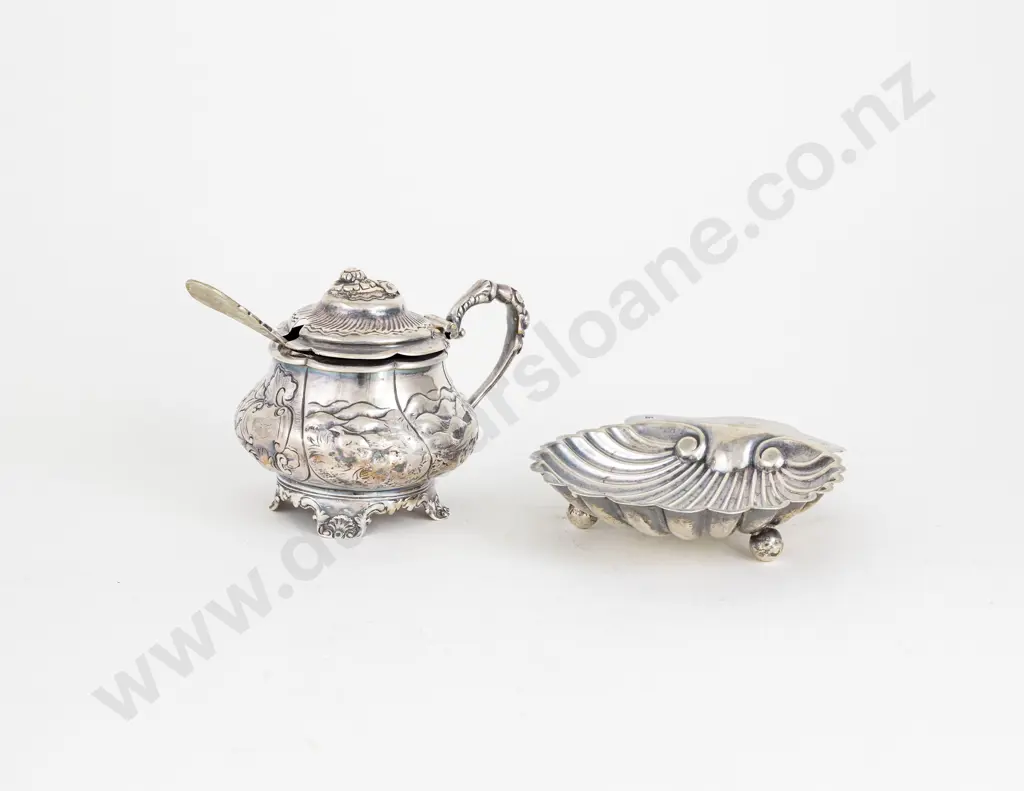 Geo V S/S Scallop Shaped Butter Dish Image 1++