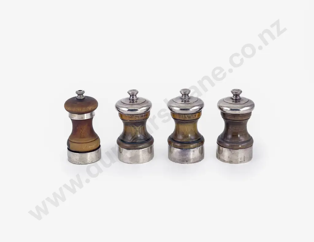 S/S Mounted Pepper Mill Image 1++