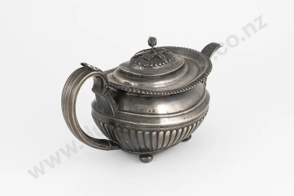 Geo III S/S Teapot Image 1++