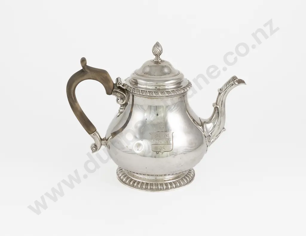 Vict S/S Teapot Image 1++