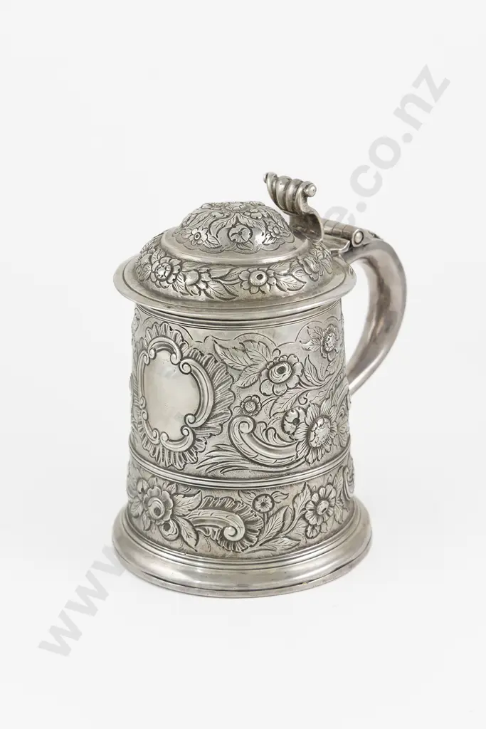 Unmarked Georgian Silver? Lidded Tankard Image 1++