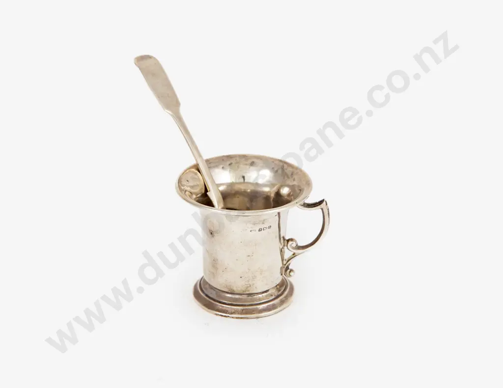 Small Geo V S/S Christening Mug Image 1++