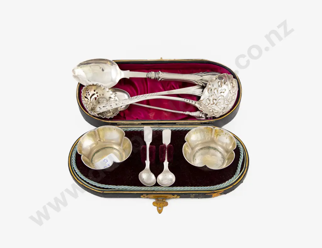 Geo III S/S Sauce Ladle Image 1++