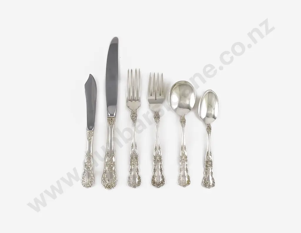 Gorham 48 Piece Buttercup Pattern S/S Suite Of Cutlery Image 1++