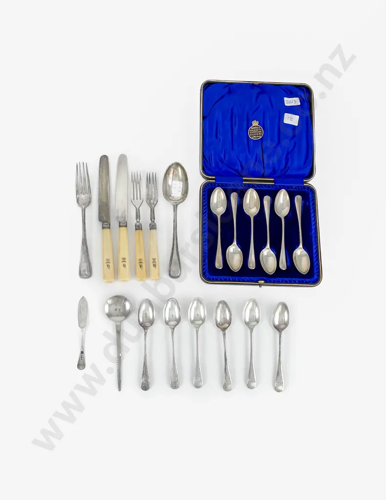 Cased Set Of Six S/S Rattail Teaspoons Image 1++