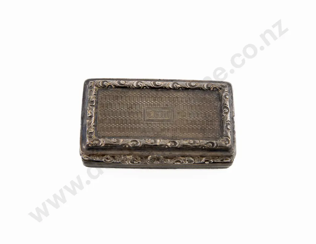 WmIV S/S Large Heavy Snuff Box Image 1++