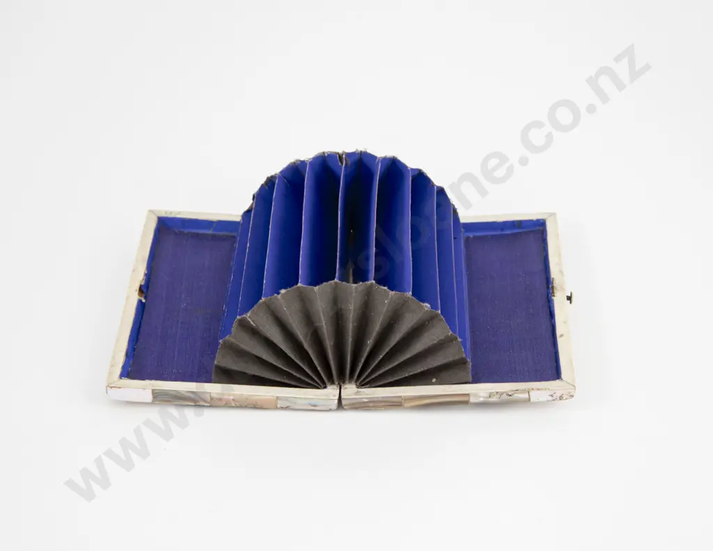 Vict MOP Calling Card Case Image 1++
