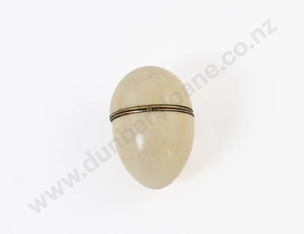 Rare C19th Ivory & Gilt Metal Egg Shaped Etui Image 1++