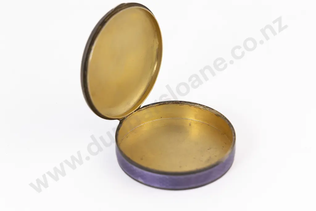 .935 Silver & Purple Guilloche Enamel Circular Vanity Box Image 1++