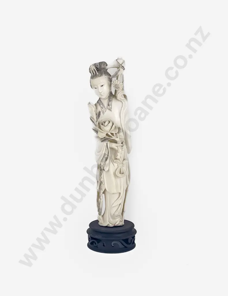 Meiji Period Japanese Ivory Figure Of A Geisha Image 1++