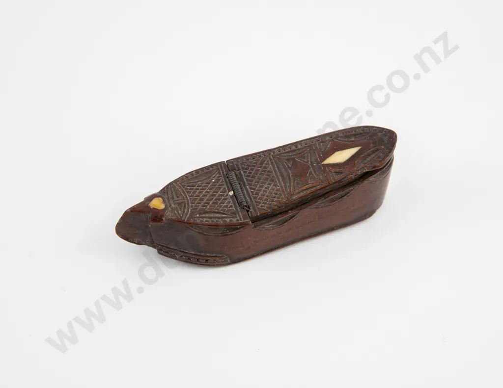C 18th Prisoner Of War Carved Treen Shoe Snuff Box Image 1++
