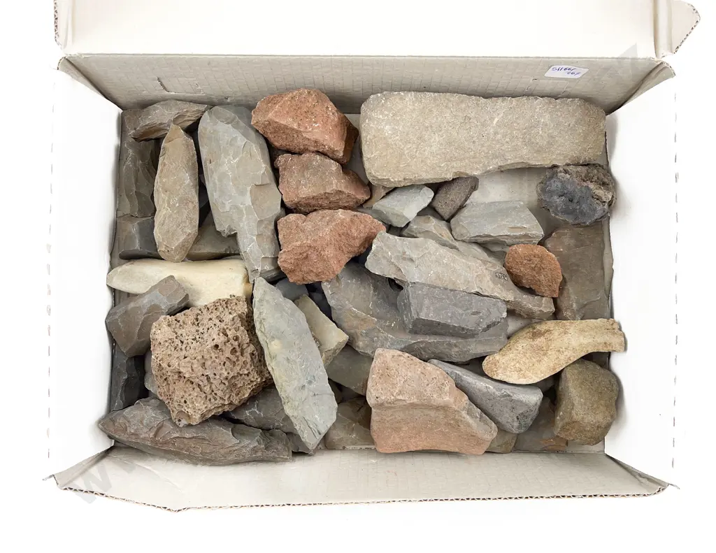 Box Quantity of Assorted Worked Stones From The Pitcairns Image 1++