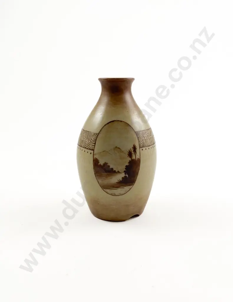 Hand Painted New Zealand Vase Image 1++