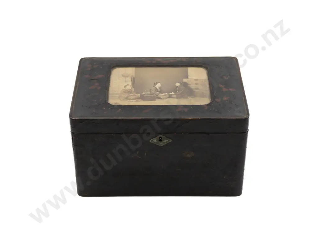 Lacquered Japanese Tea Caddy Image 1++