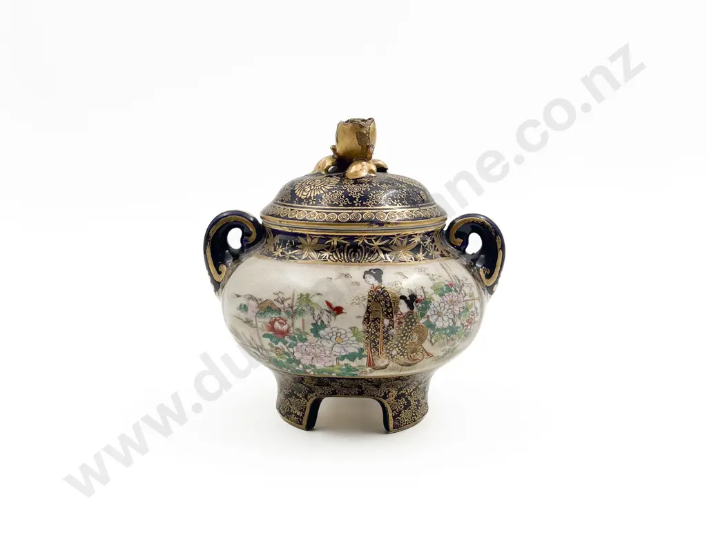 Satsuma Lidded Censer Image 1++