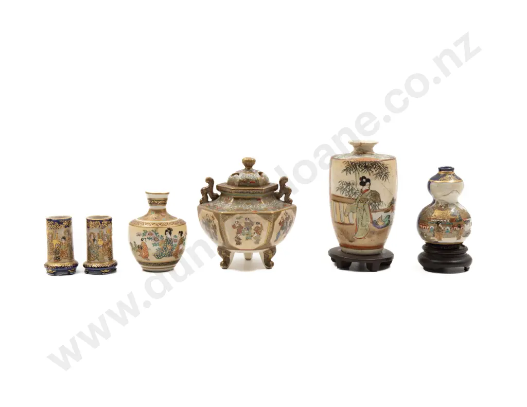 Six Small Pieces Of Assorted Satsuma Ware Image 1++