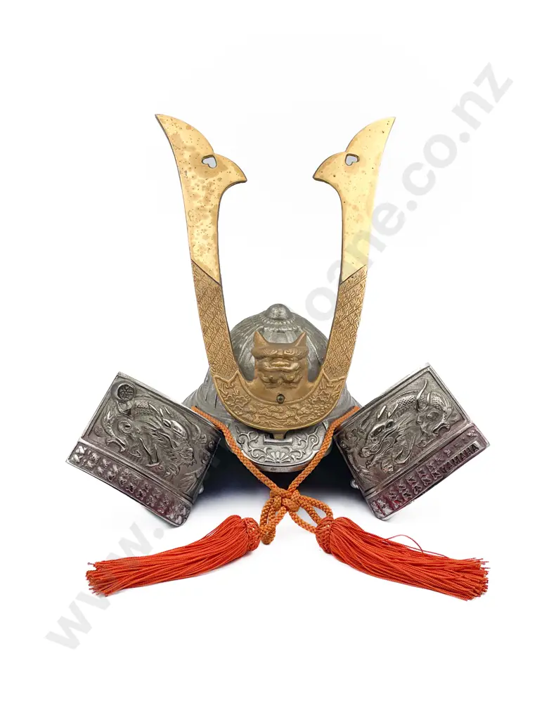Small Ornamental Samurai Helmet Image 1++